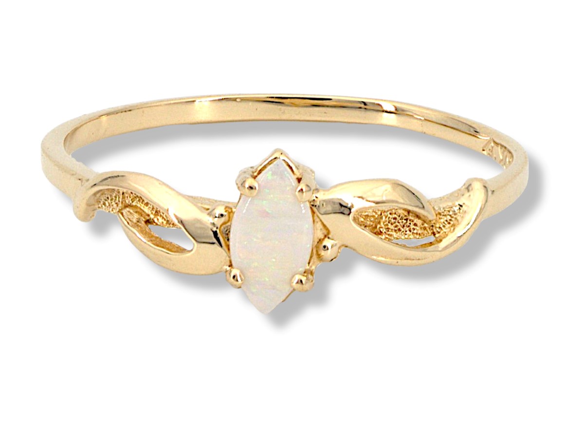 Wed Jan 12 – 10K Solid Gold Opal Ring – $89